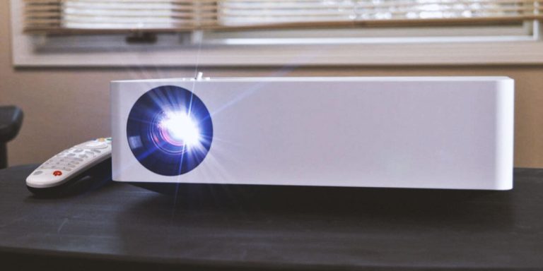 LG CineBeam HU70LA Review 2024 [4K Projector]